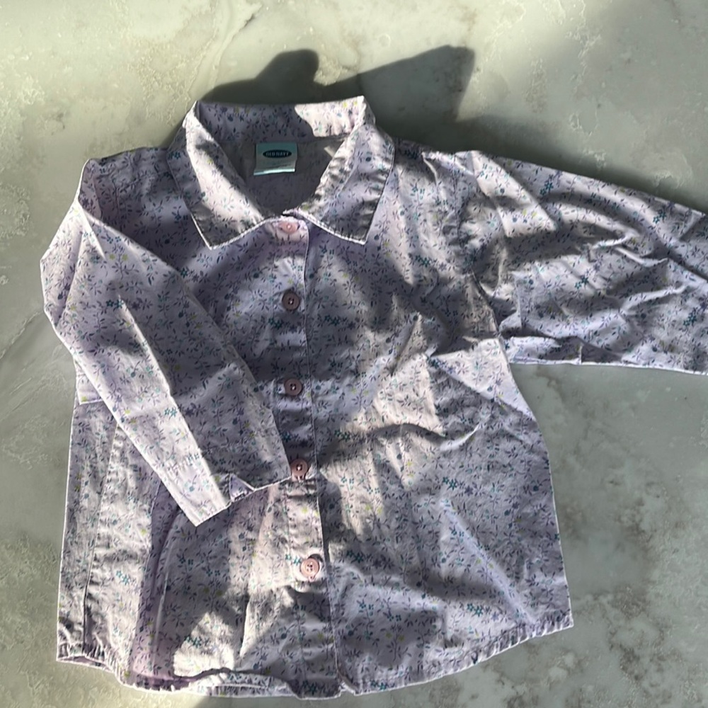 Old Navy shirt